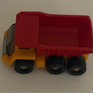 Tonka Red and Yellow Dump Truck with Tilting Bed Vintage